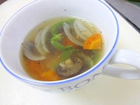 マッシュルームの野菜スープ コンソメ味